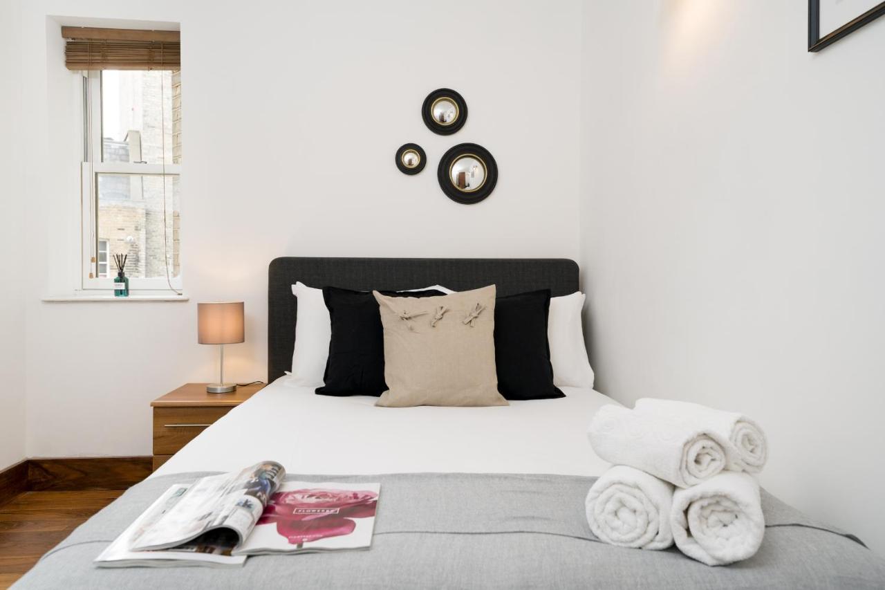 Location 2 Bedr, 3 Beds, Covent Grdn, China Town Apartment