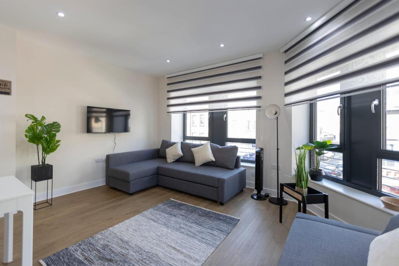 Lovely In Aldgate East 4 Apartment *