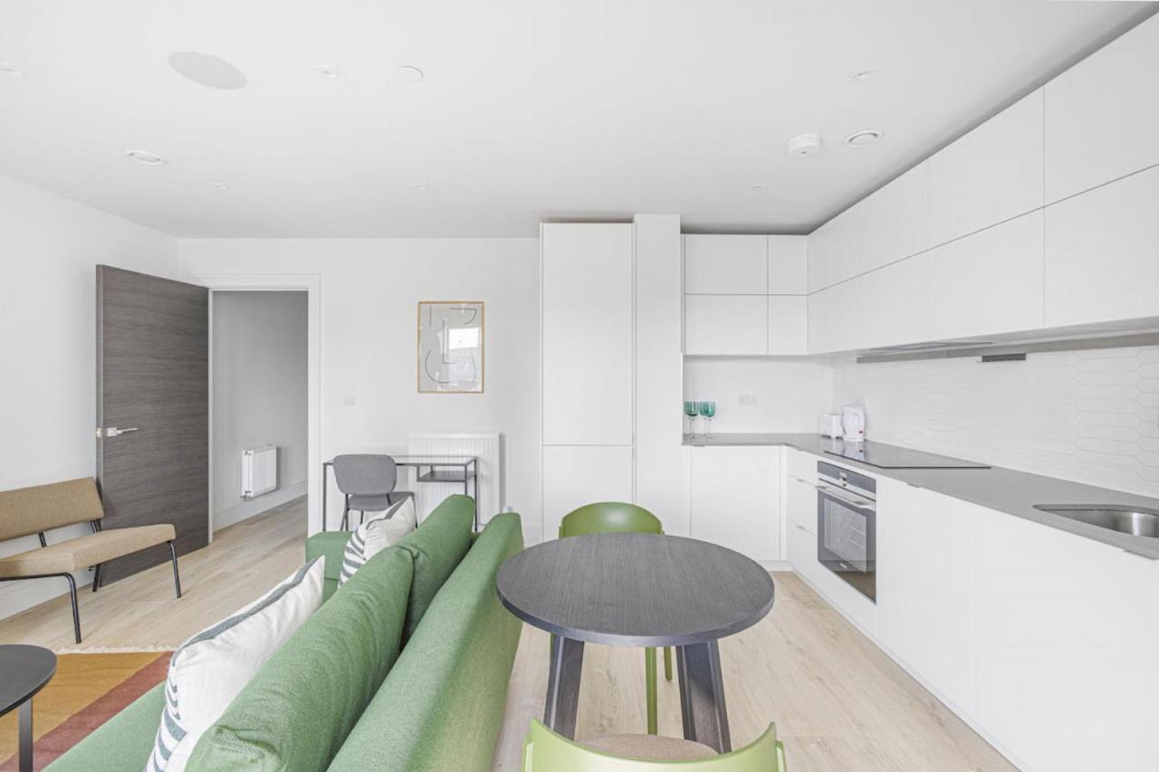 Wembley - 1 Bed Apartment London