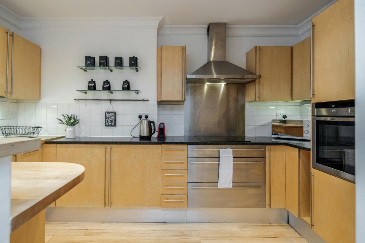Nevern Square Earl's Court 2 Bed