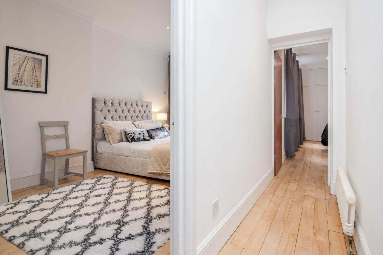 Nevern Square Earl's Court 2 Bed Apartment