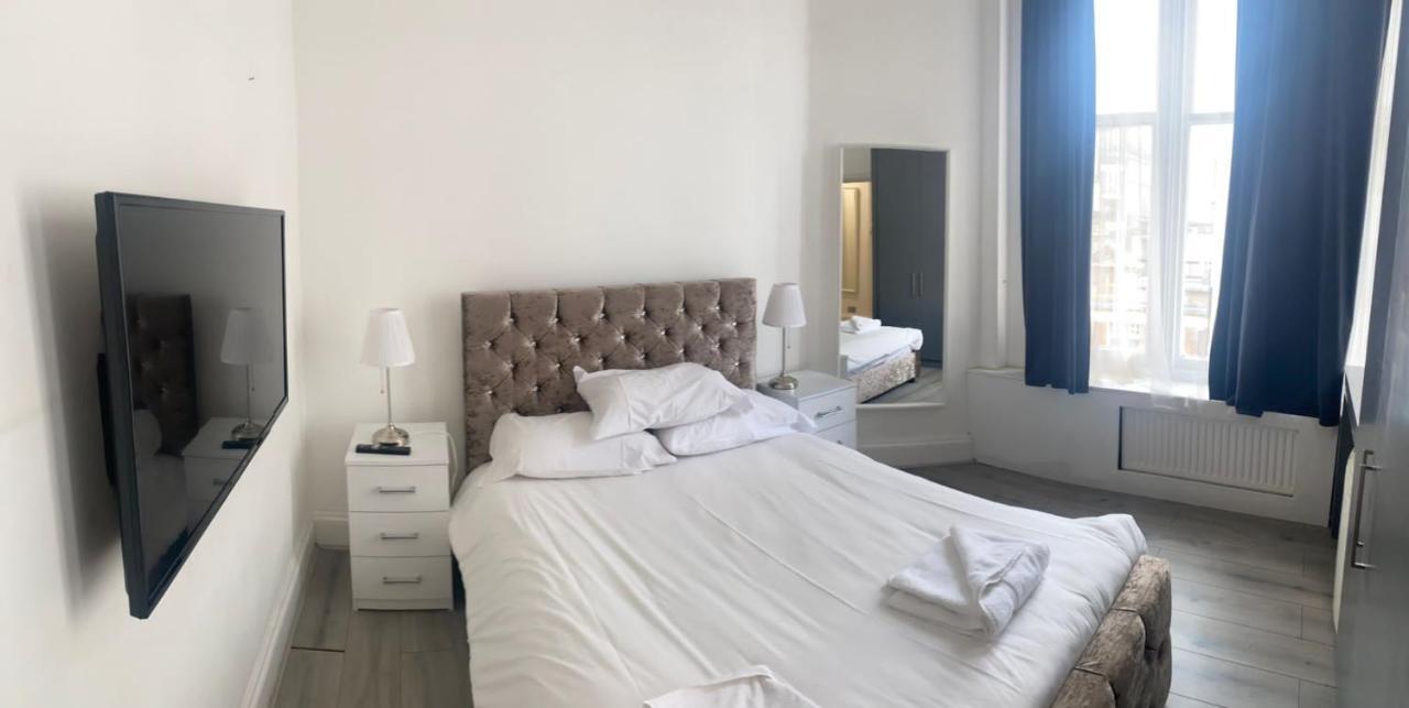 Maysa - Oxford Street Apartment