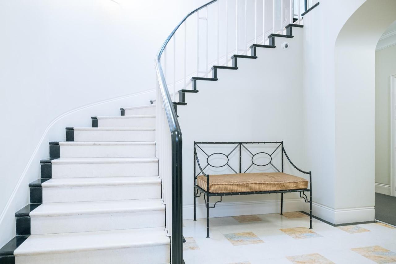 Clarges - Grand Park Street Apartment London