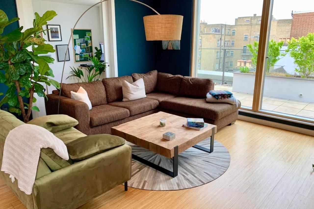 Gorgeous 2 Bedroom Near Clapham Common * London