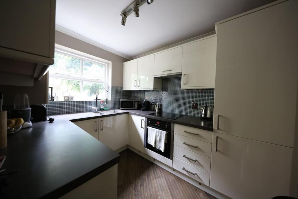 Style Boutique 2 Bedroom House W/garden *