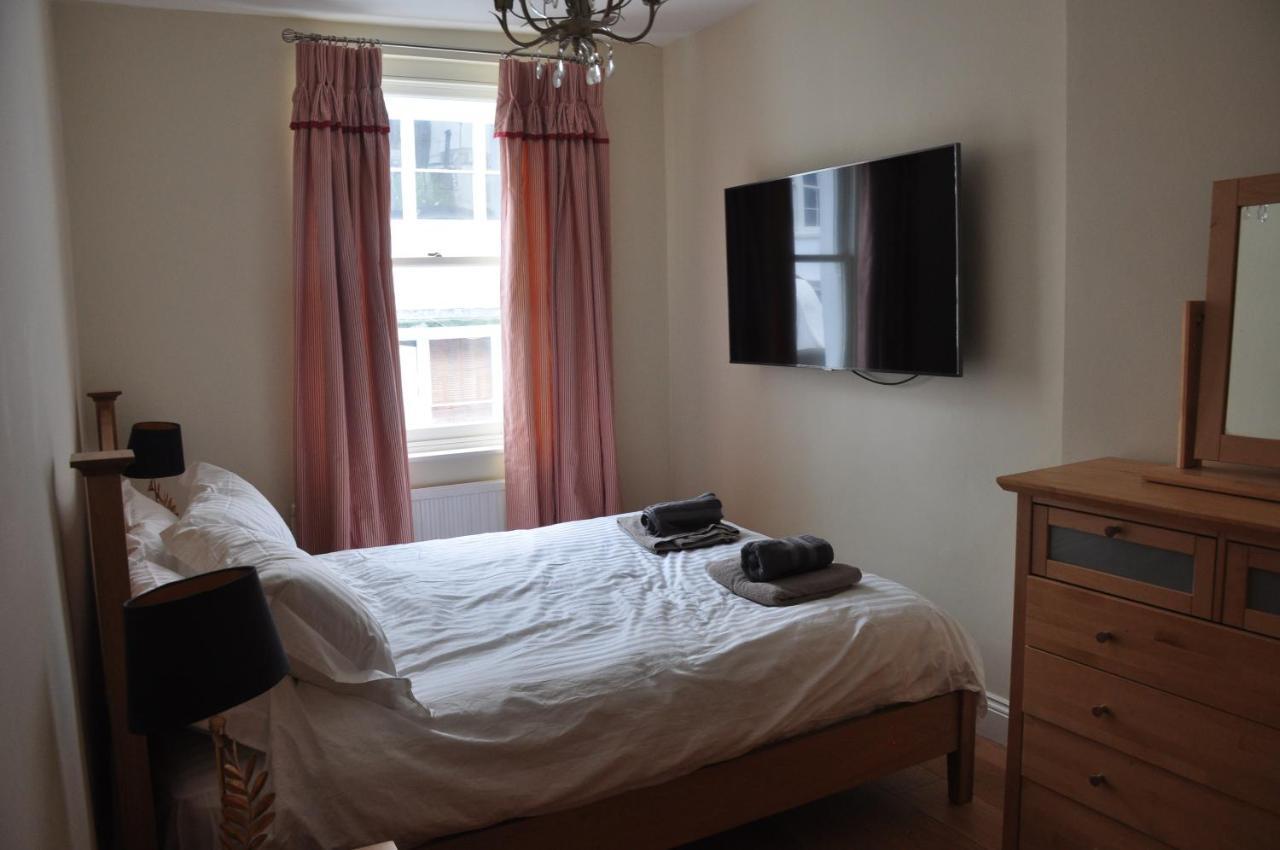 58 Gloucester Mews London