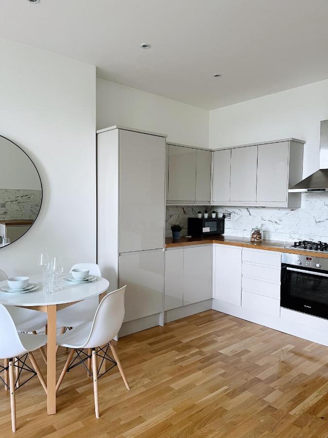 Modern And Light 2 Bed Flat In Sw2 Londres