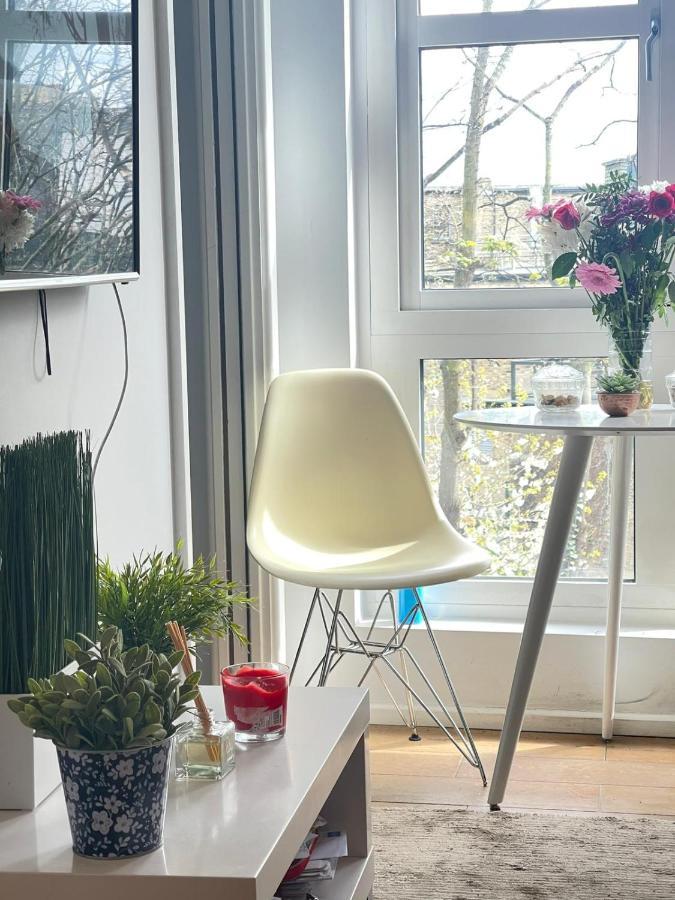 Canal-side Boutique Apartamento