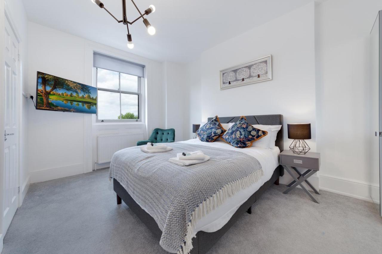 By Rehoboth - M'nuchah - Camden Road Apartamento Londres