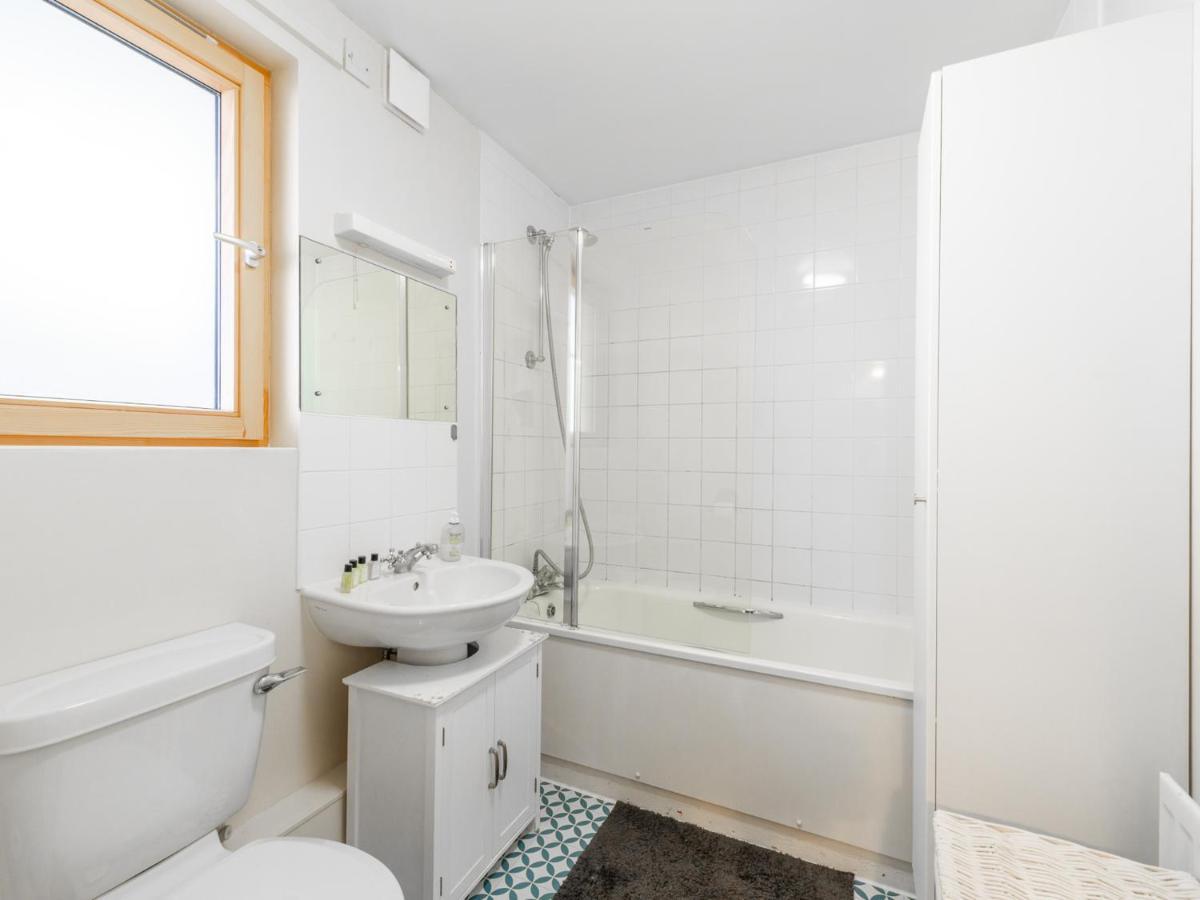 Apartment Pass The Keys Cozy With Private Balcony In Whitechapel *