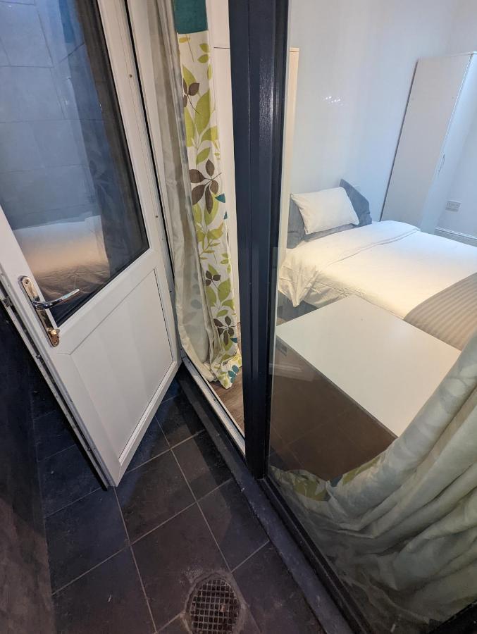 Mile End- Prime Location London