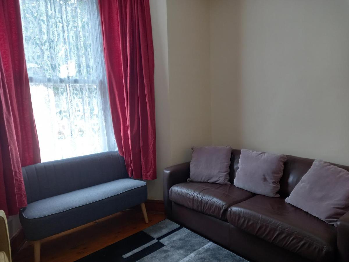 Bubblesbnb- 4 Bedroom House Holiday home London