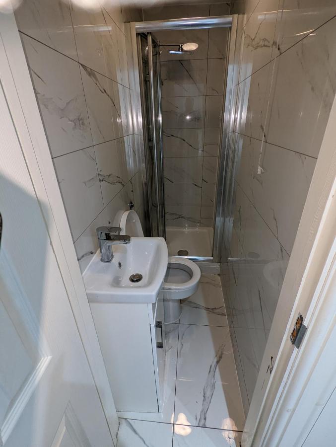 Mile End- Prime Location Guest house