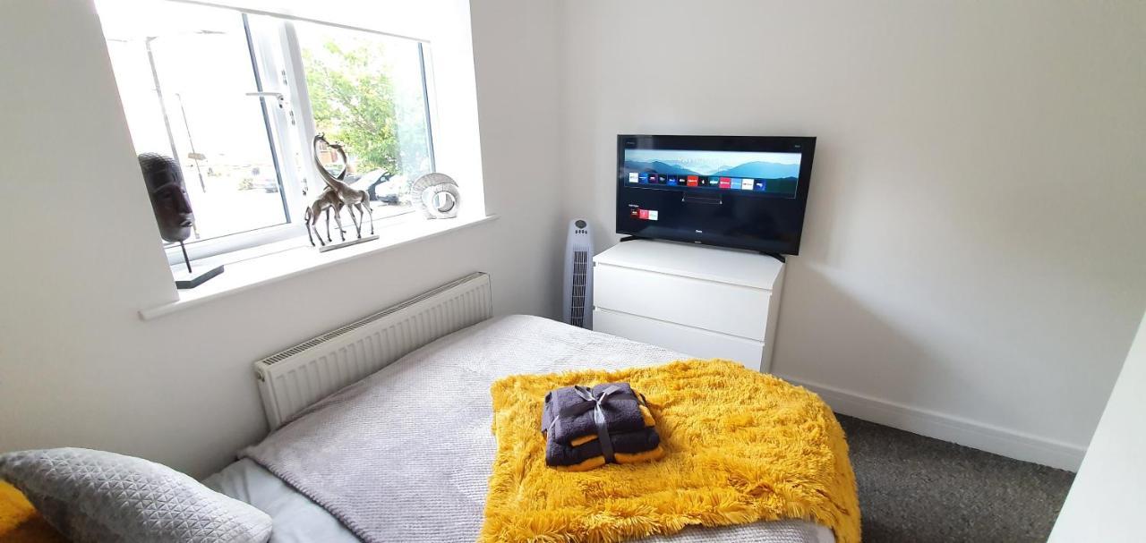 Trendy, Modern Garden Posh Peckham * London