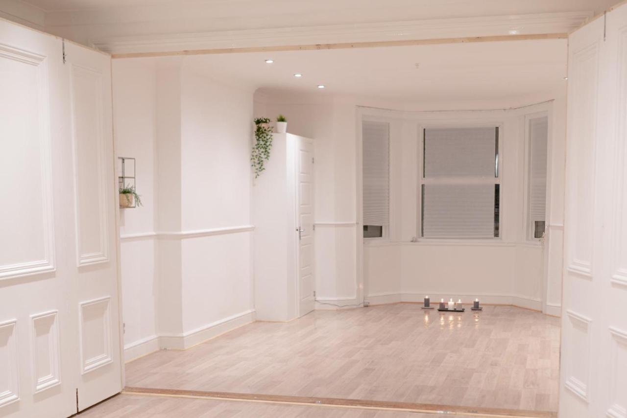 Spacious Multi-room Apartment London