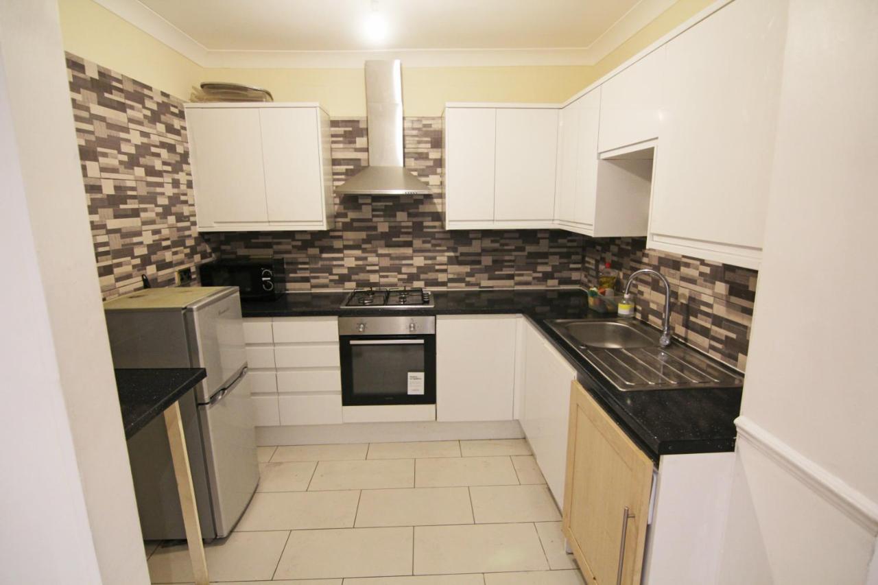 Spacious Multi-room Apartment London
