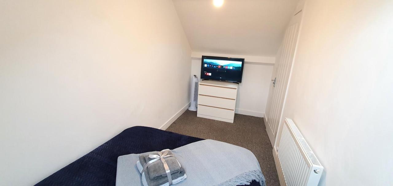 Trendy, Modern Garden Posh Peckham * London
