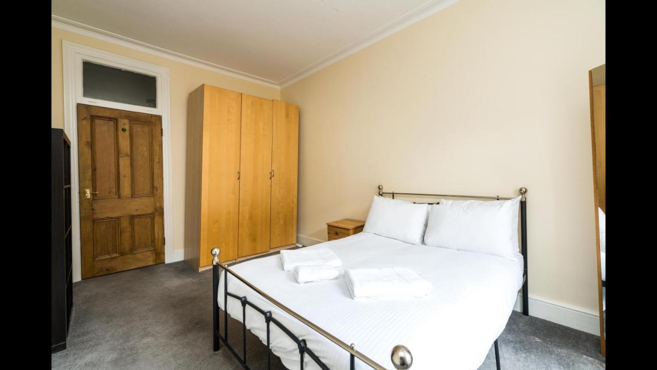A Lovely, Bright And Airy, 3-bedroom Family Apartment