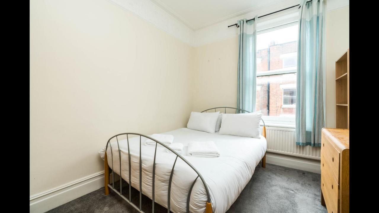 A Lovely, Bright And Airy, 3-bedroom Family Apartment