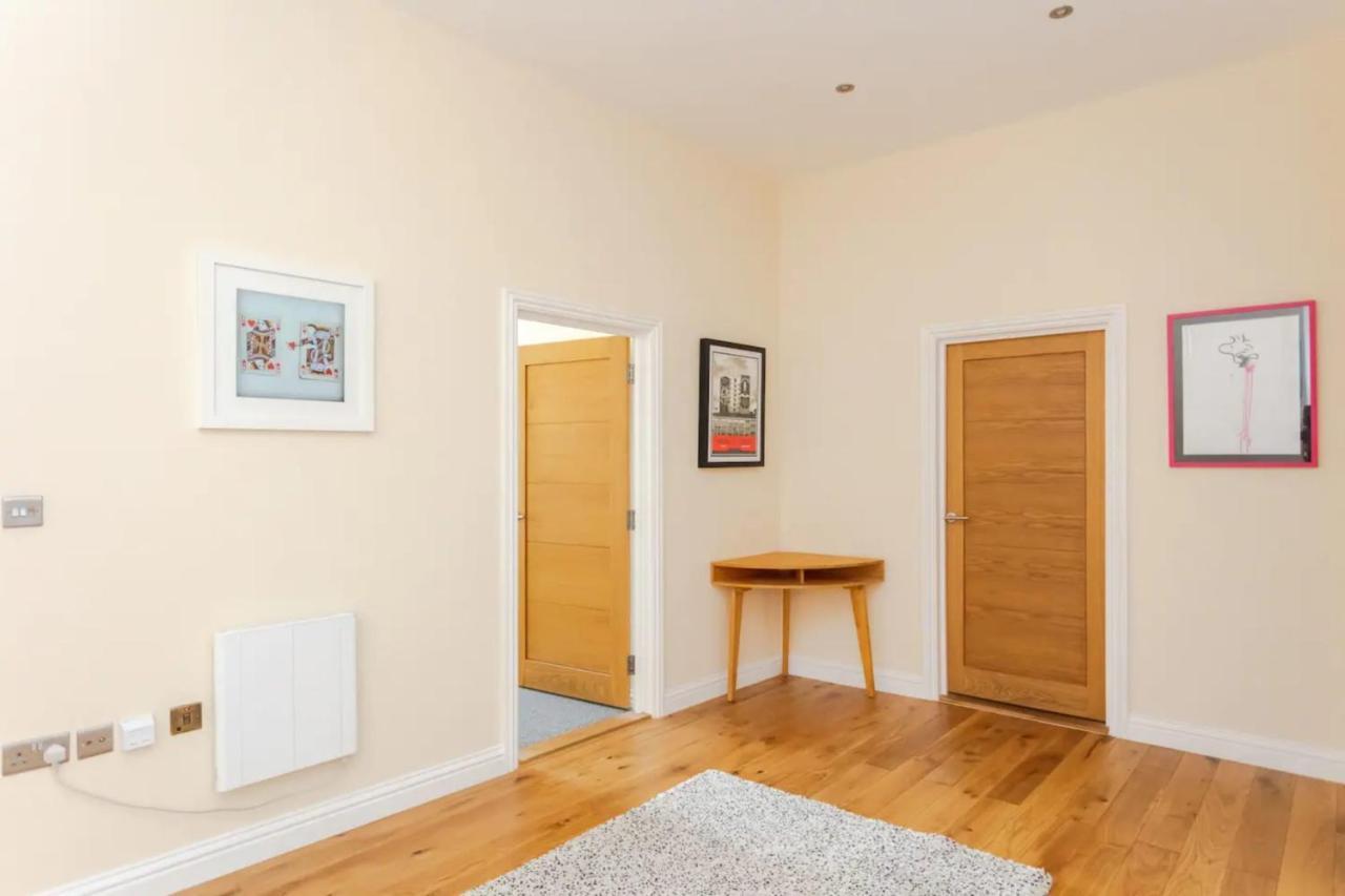 Stylish 2 Bedroom In Greenwich *