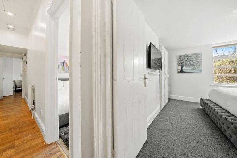 Apartment Canning Town Modern 2 Bedroom Excel Centre, Canary Wharf, Airport