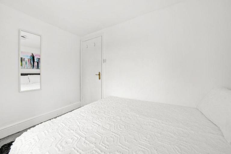 Apartment Canning Town Modern 2 Bedroom Excel Centre, Canary Wharf, Airport *