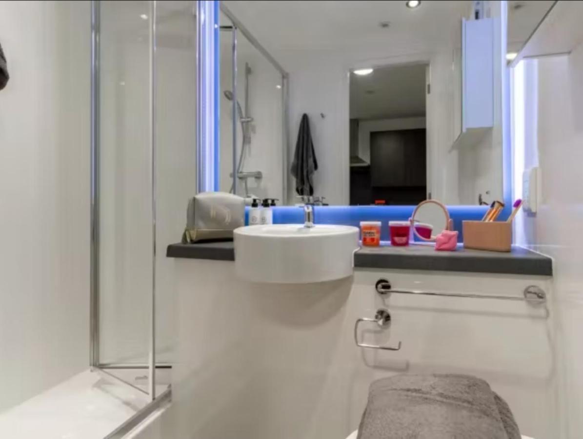 Modern Rooms in Wembley, SK London