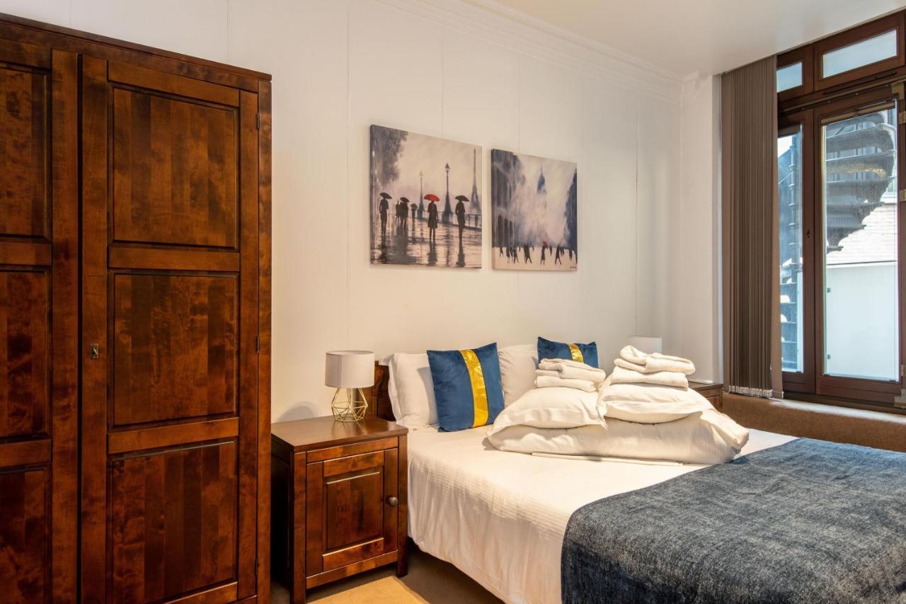 3, 48 Bishopsgate By Living *