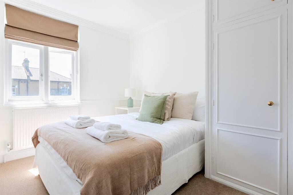 Spacious 3 Bedroom Flat With Terrace Apartamento