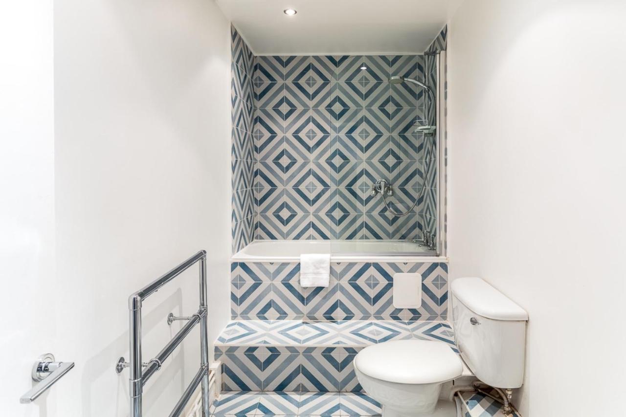 Two Bed Notting Hill Gem London