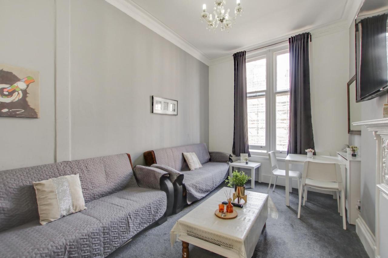 Maysa - Oxford Street Apartment