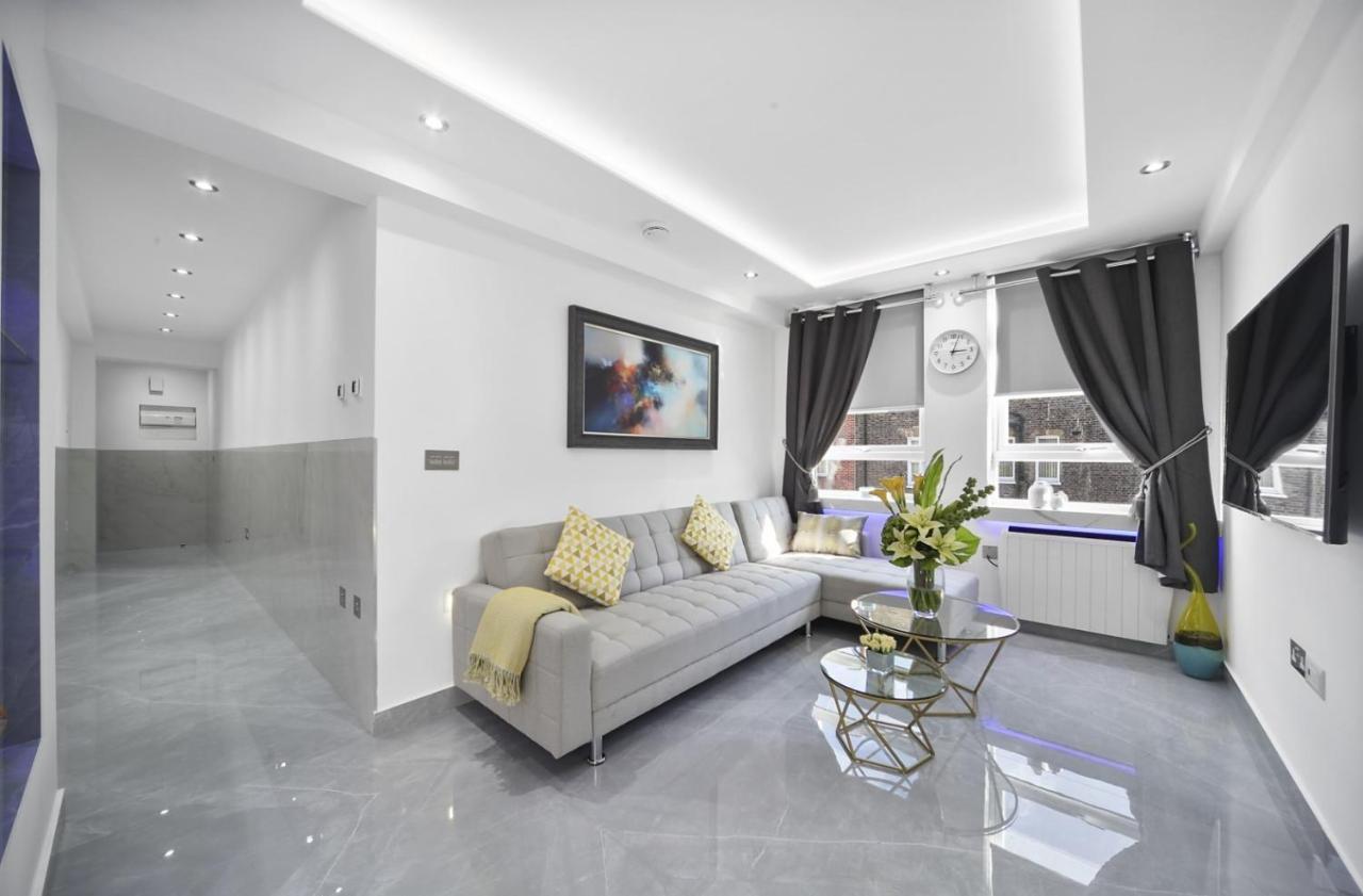 Baker Street Apartment