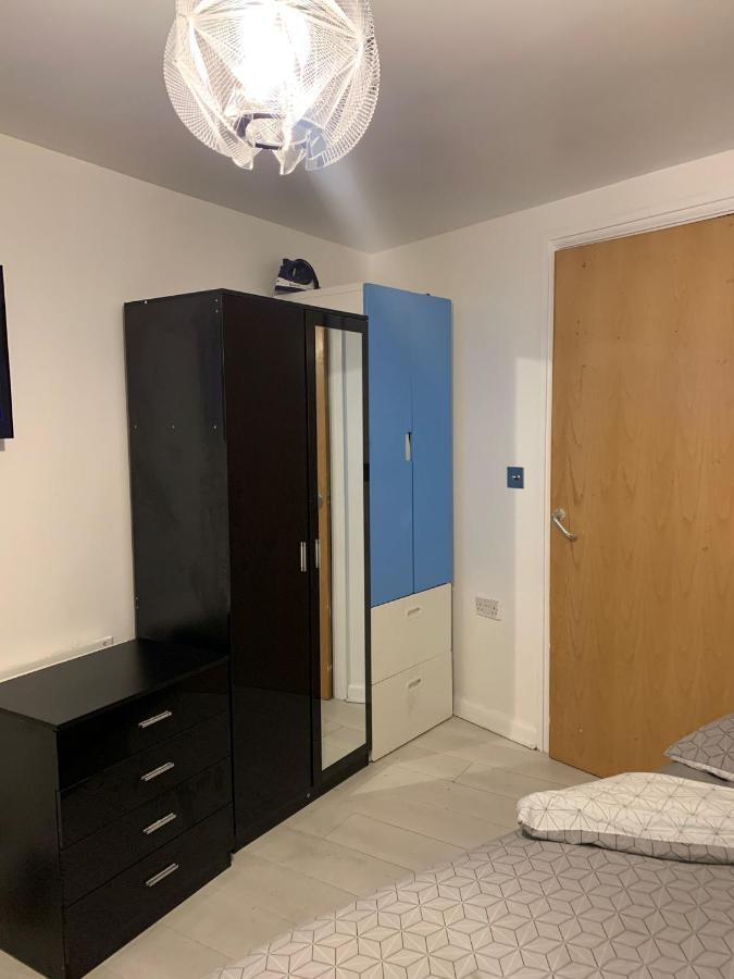 Private - Shared Near The City Homestay London