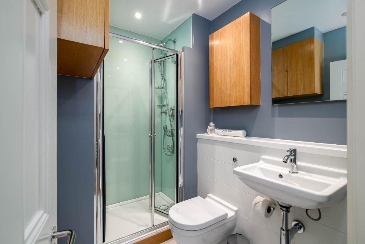 Apartment 5 Doughty Street London