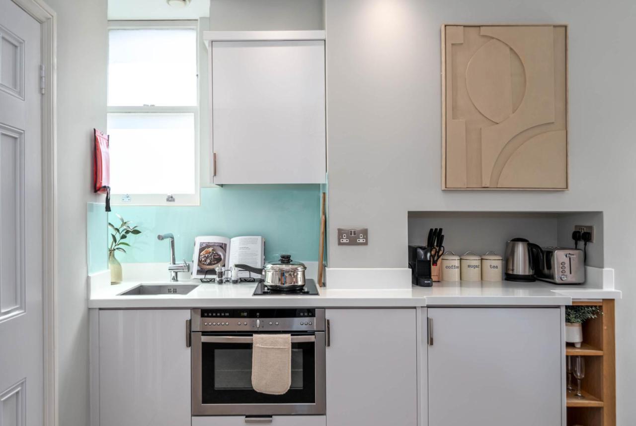Apartment 5 Doughty Street London