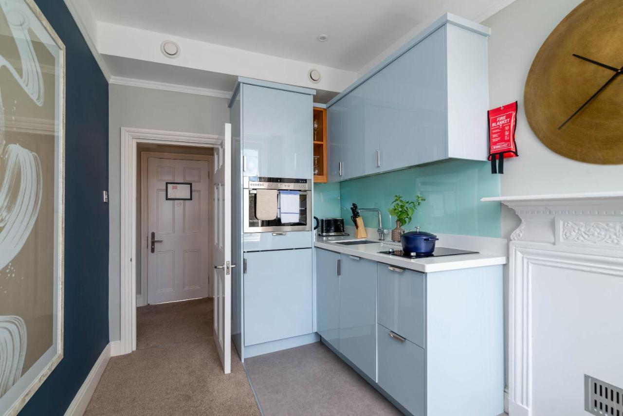 Apartment 5 Doughty Street *
