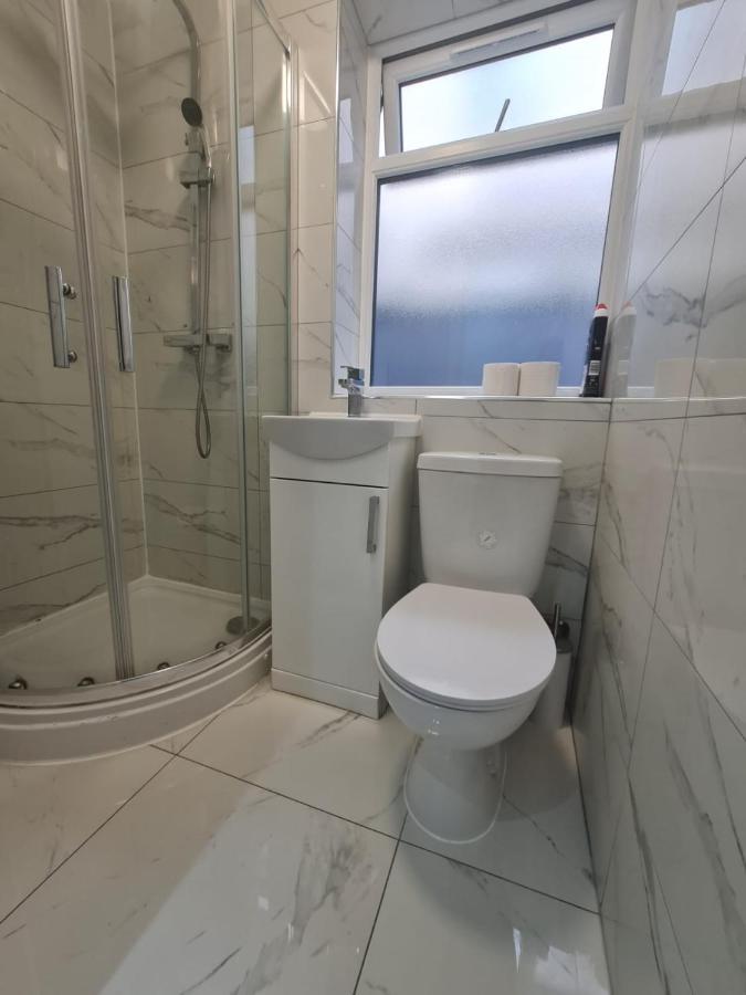 Guest house Mile End- Prime Location
