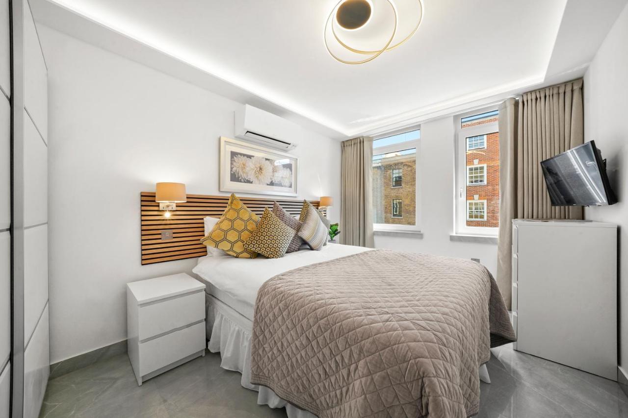 Baker Street Apartment