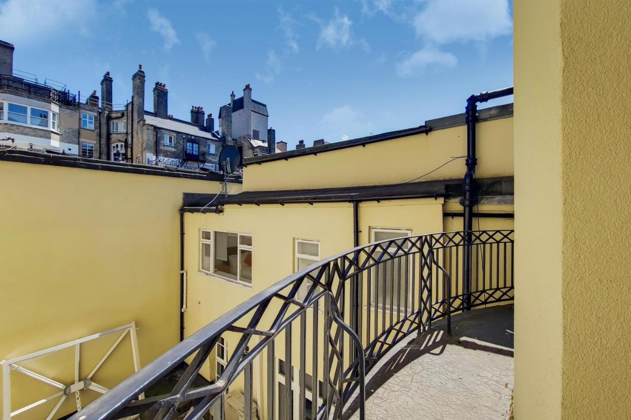 The Gloucester Boutique Apartment *