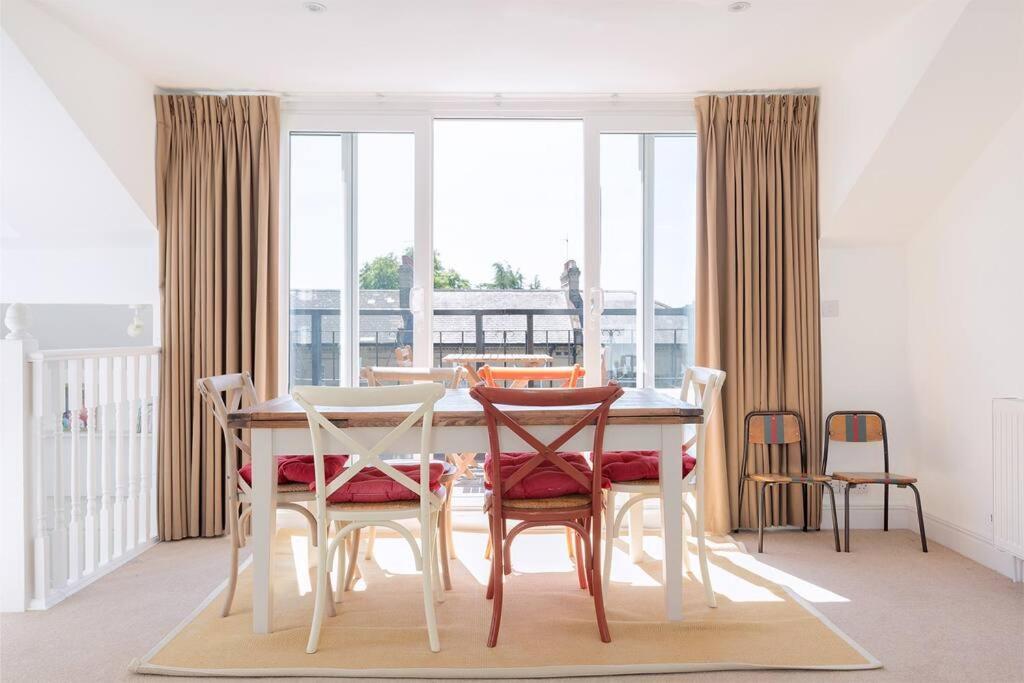 Apartamento Spacious 3 Bedroom Flat With Terrace