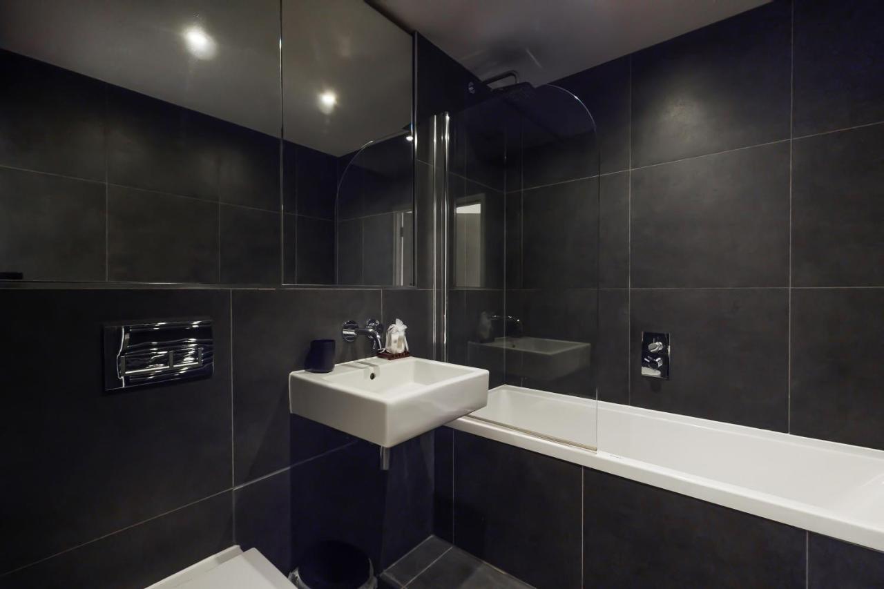 Apartment Stunning 2 Bed 2 Bath In Clerkenwell