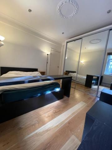 Apartment Hyde Park