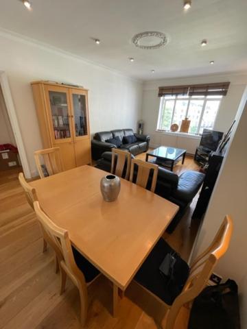 Hyde Park Apartment