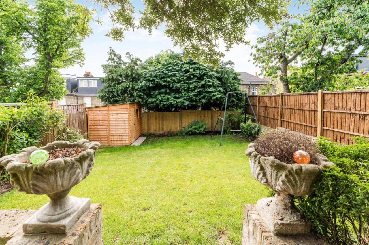Beautiful 3bd Forest Hill South Ferienhaus