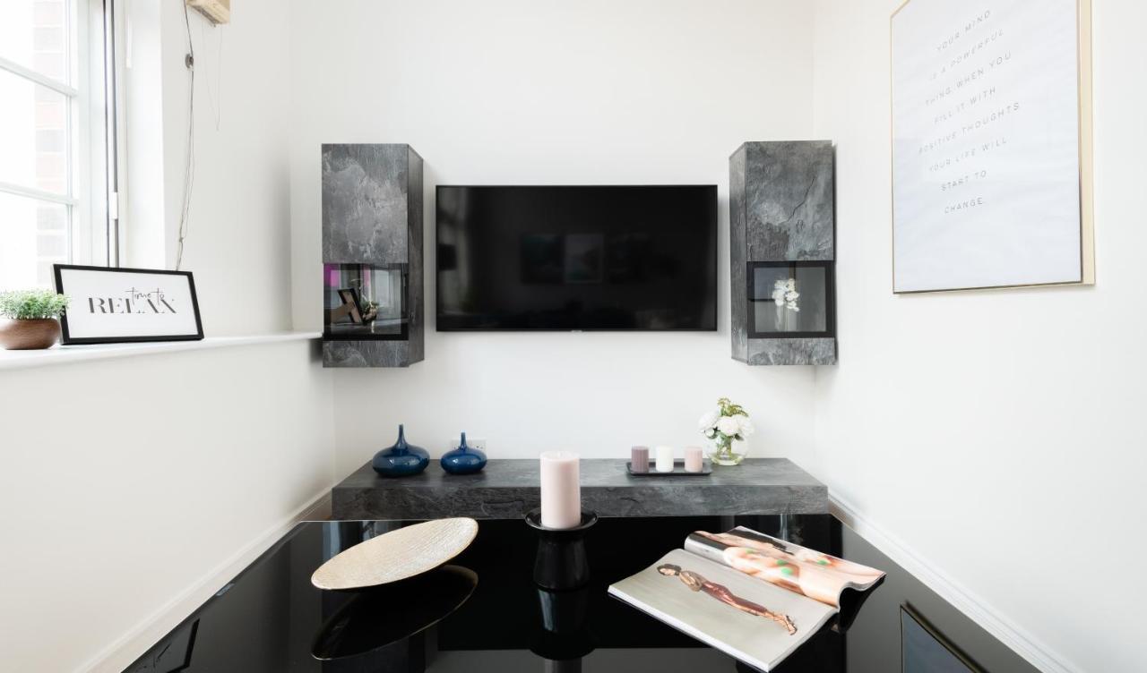Modern And Spacious 3 Bed Next To The Shard *