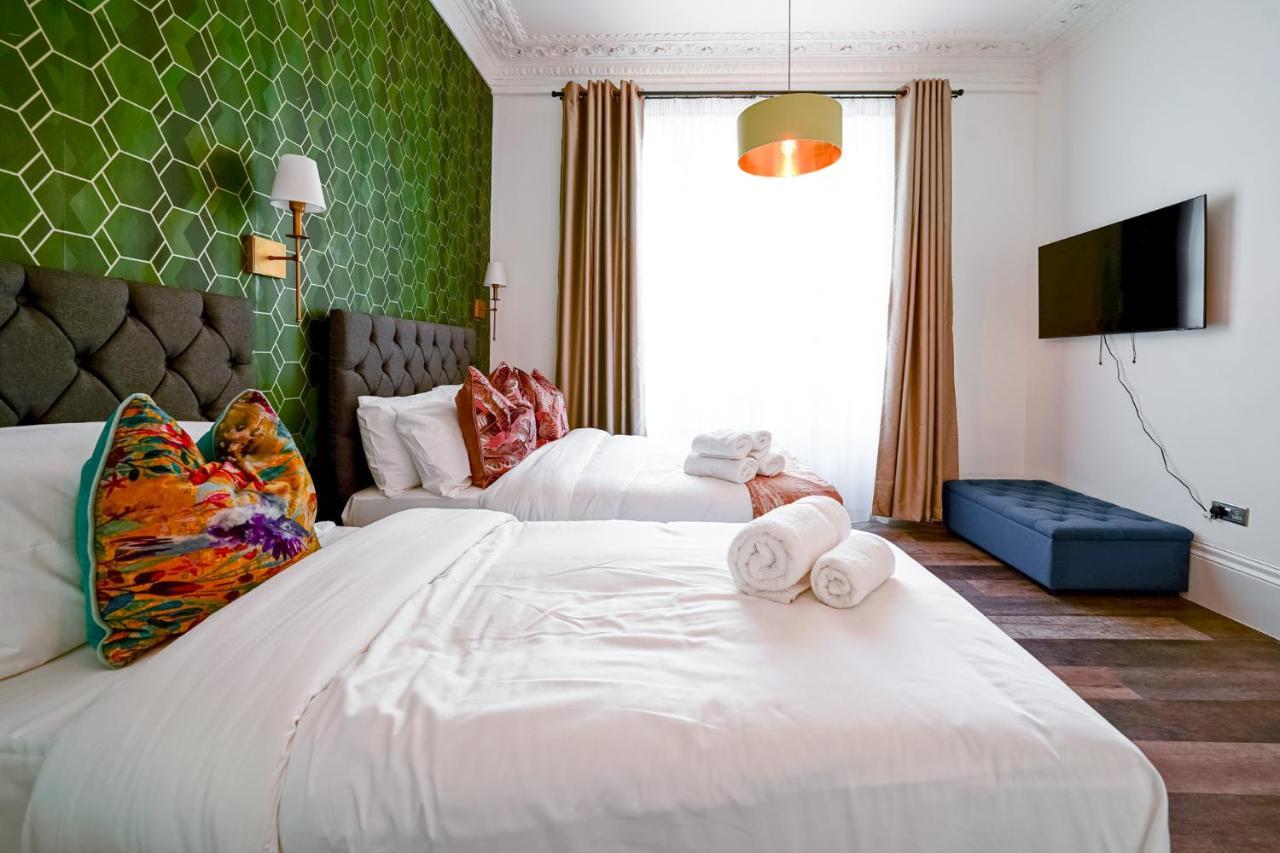 Dean Court Hotel London