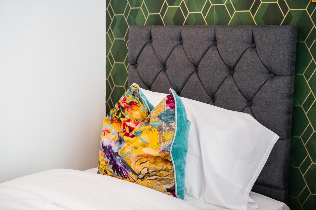 Dean Court Hotel London