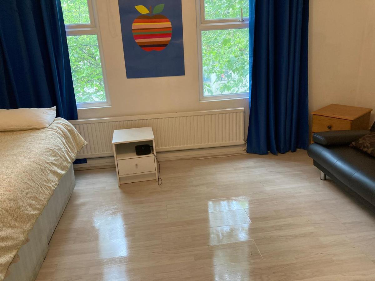 Family With Shared Kitchen And Bathroom In Angel Zone 1 Gasthof London