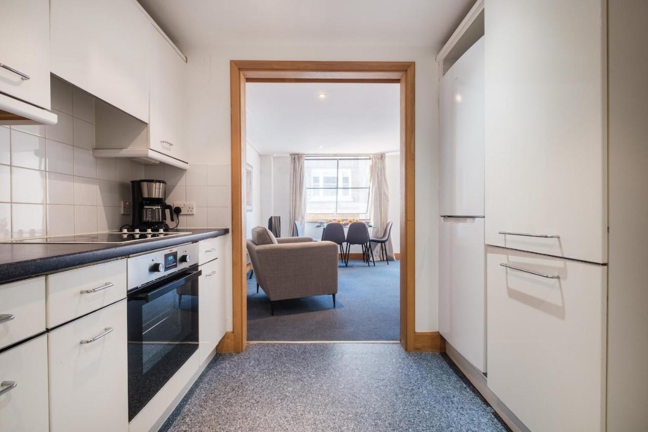 2 Bedroom Holborn Apartment *