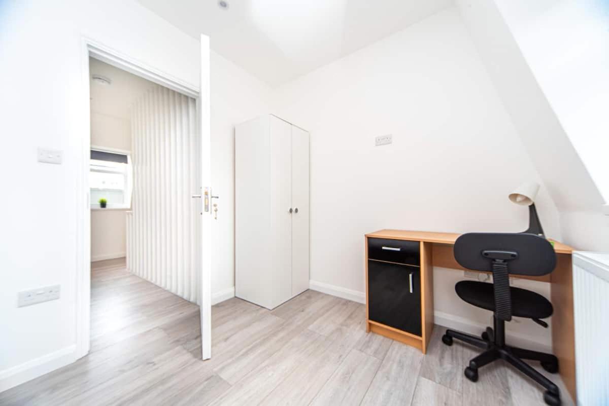 Lovely 3 Bed Flat In A Great Location In London
